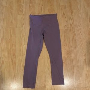 Lululemon cut below the knee